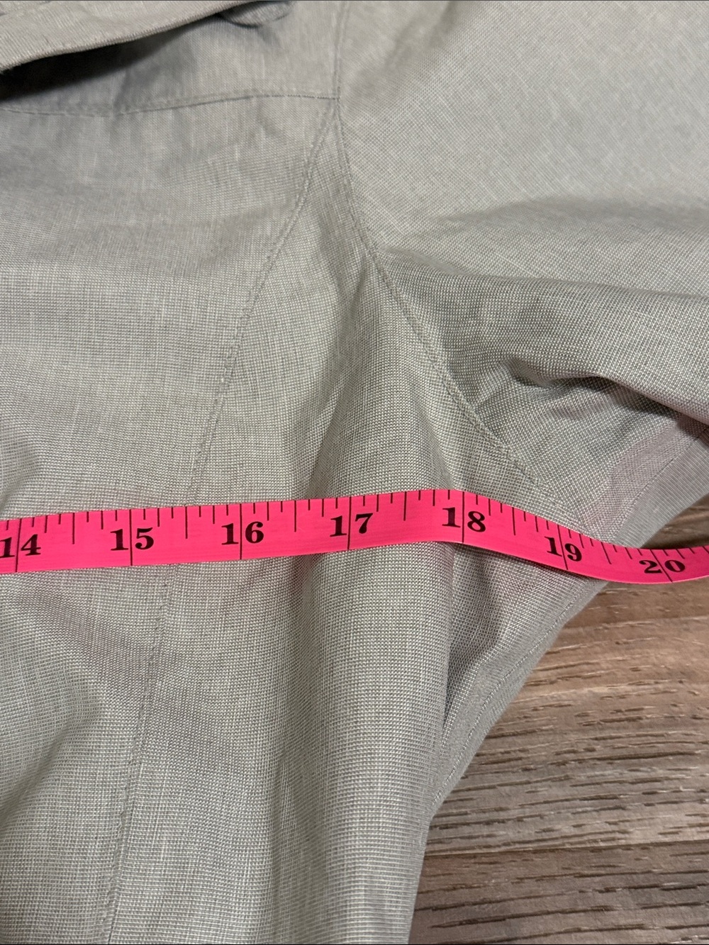 Eddie Bauer WeatherEdge Women’s M Hooded Rain Jacket Belted Gray Waterproof - Picture 4 of 7